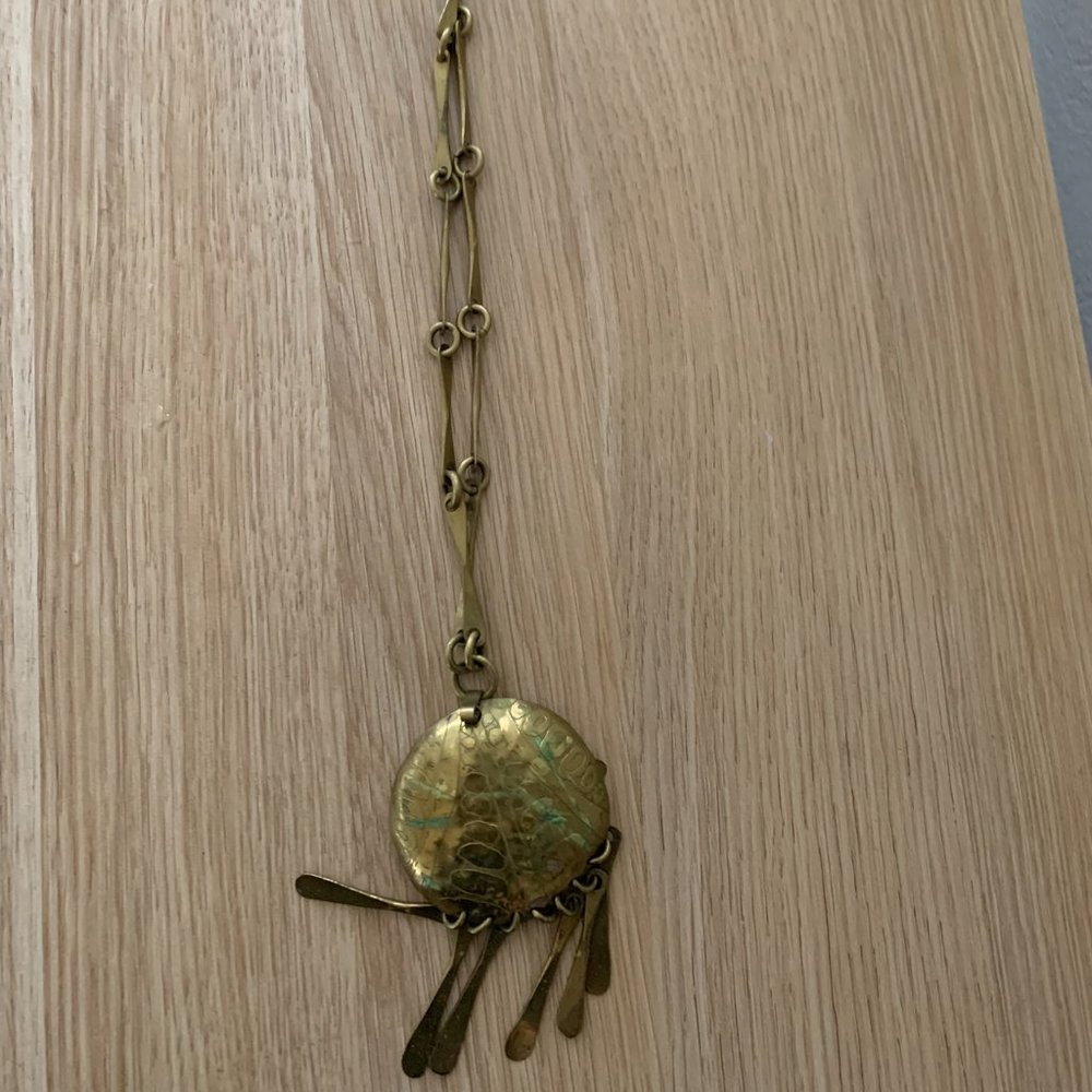 Vintage-Inspired Textured Metal Pendant Necklace